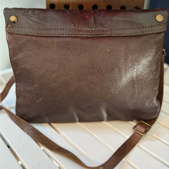 Origi Cow Hide Handmade Crossbody Rose Tooled /Studed From Italy - Picture 3 of 10